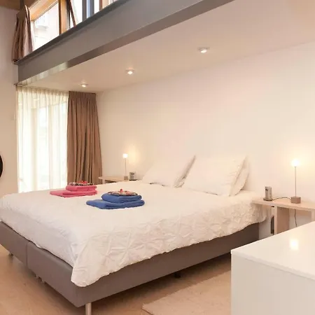 Bed & Breakfast Starry Night Penthouse Apartment City Centre