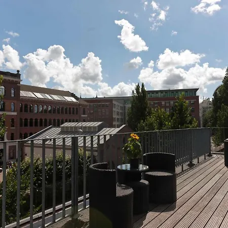 Starry Night Penthouse Apartment City Centre Bed & Breakfast *